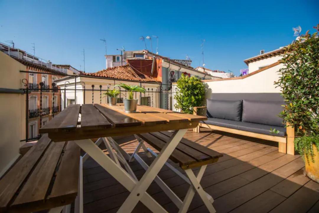 Apartamentos Cruz Мадрид Экстерьер фото